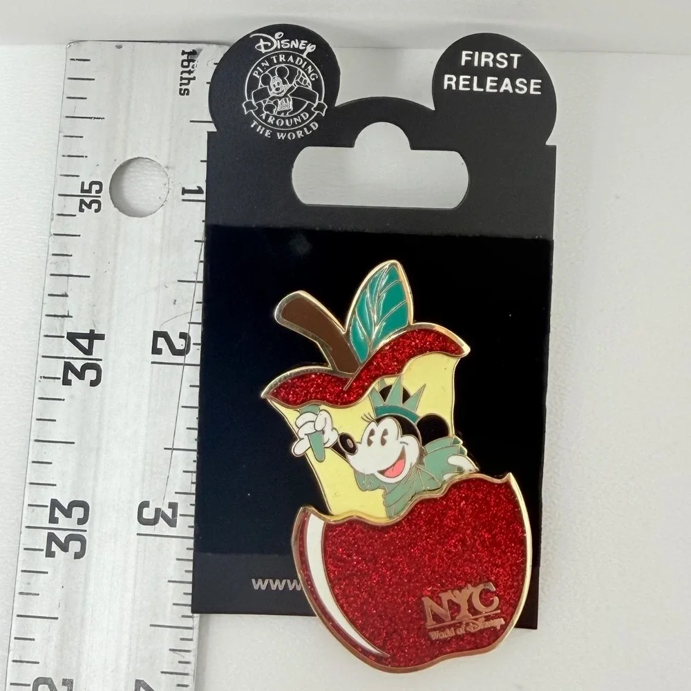 Disney Pin NYC World of Disney Minnie Liberty Big Apple First Release Slider